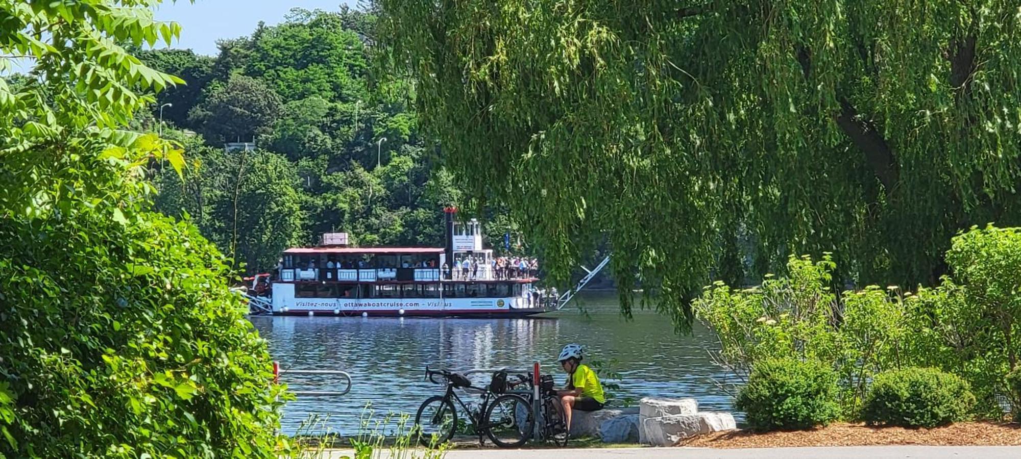 Kokomo Inn Bed And Breakfast Ottawa-Gatineau'S Only Tropical Riverfront B&B On The National Capital Cycling Pathway Route Verte #1 - For Adults Only - Chambre D'Hotes Tropical Aux Berges Des Outaouais Bnb #17542O Екстер'єр фото