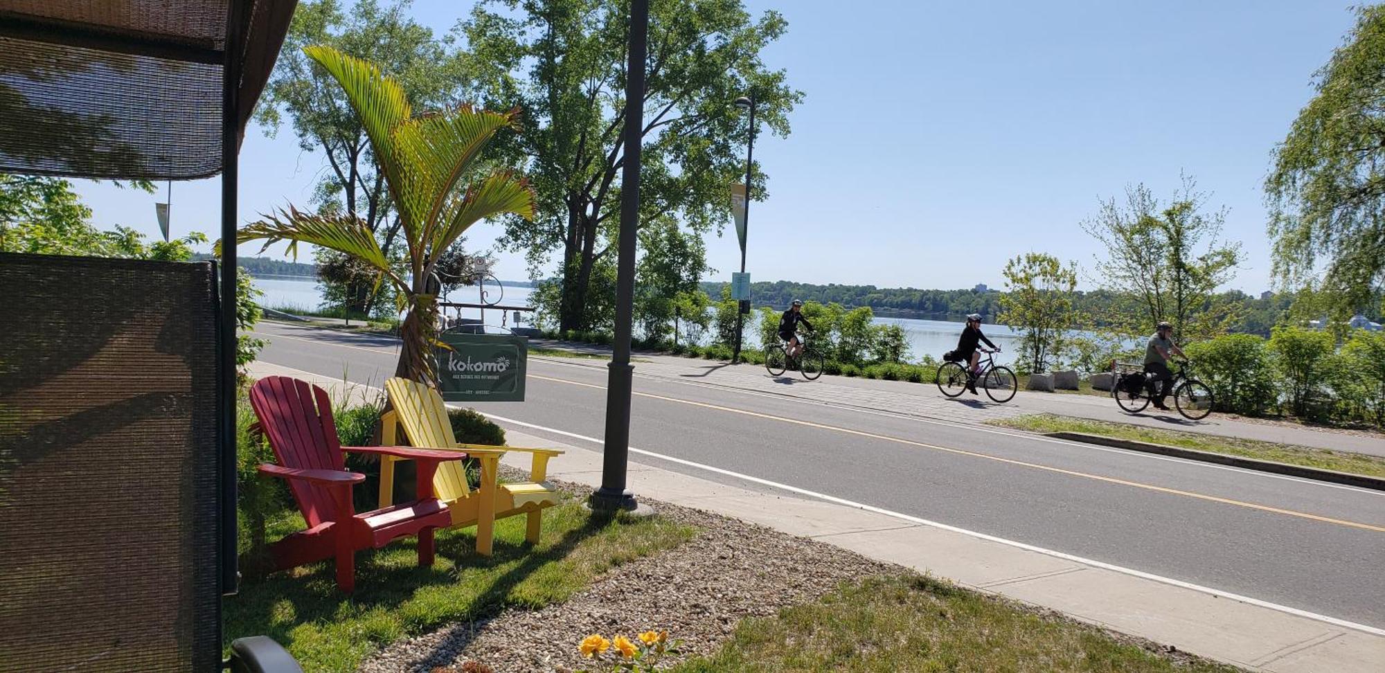 Kokomo Inn Bed And Breakfast Ottawa-Gatineau'S Only Tropical Riverfront B&B On The National Capital Cycling Pathway Route Verte #1 - For Adults Only - Chambre D'Hotes Tropical Aux Berges Des Outaouais Bnb #17542O Екстер'єр фото